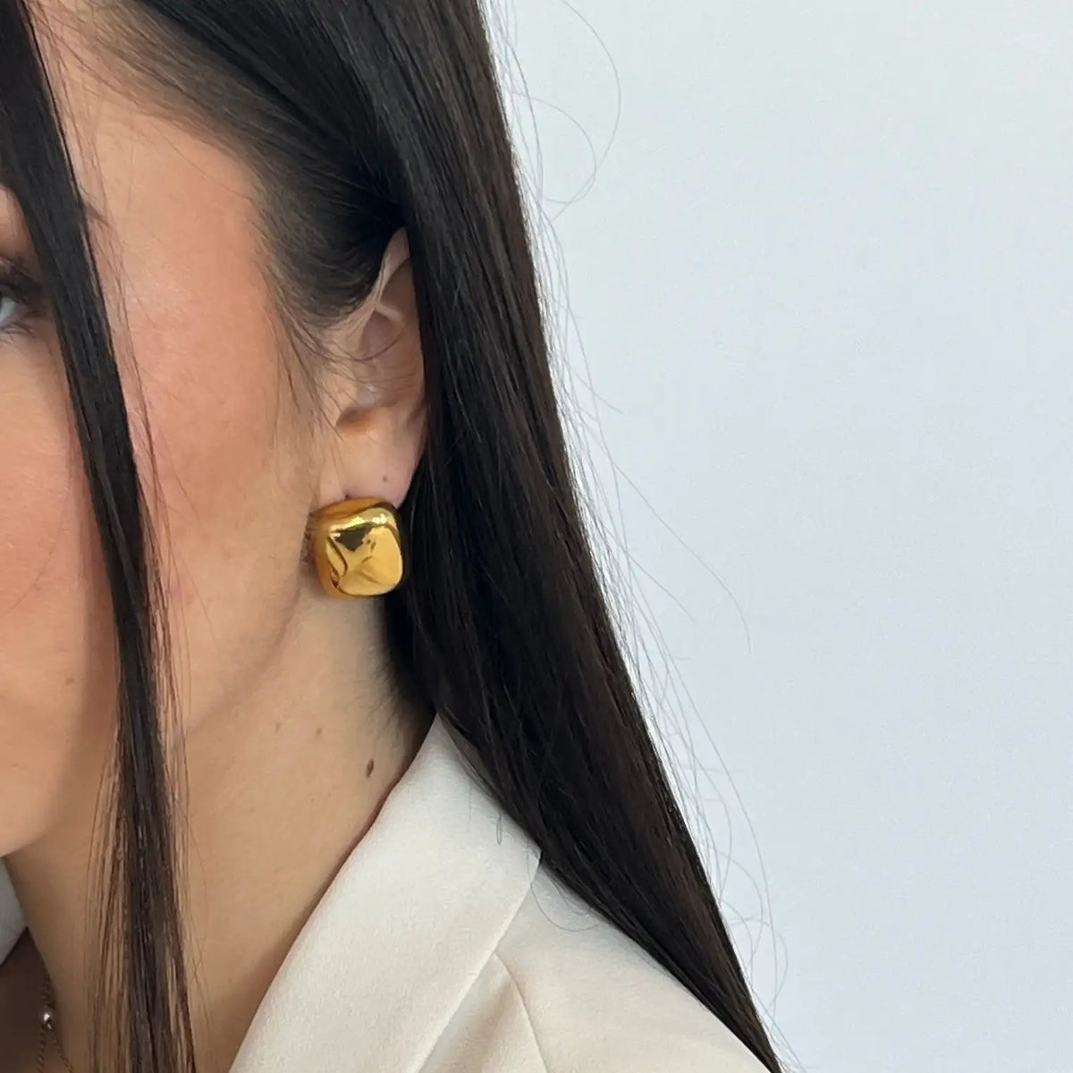 Brinco Quadrado Dourado Banhado a Ouro 18K