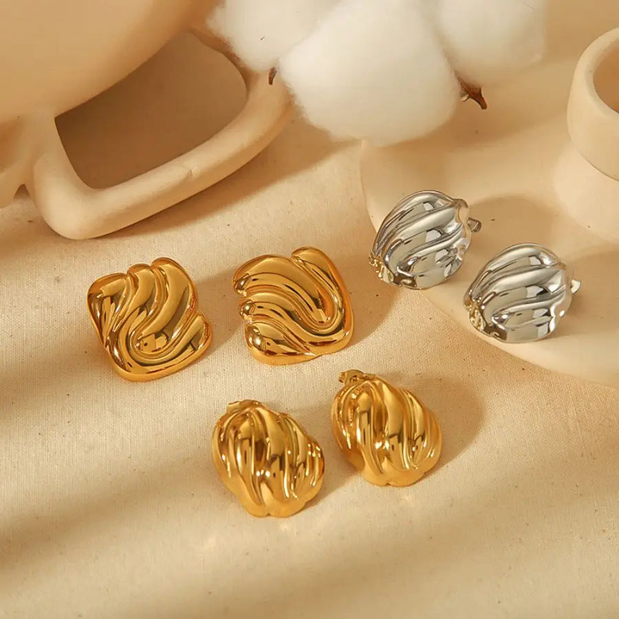 Brinco Orgânico Escultural Banhado a Ouro 18K