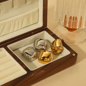 Brinco Quadrado Dourado Banhado a Ouro 18K