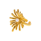 Anel Dourado Floral de Pérola